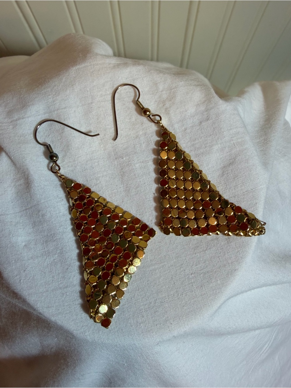 Vtg Gold Mesh Square 70s Disco Style Jewelry Liquid Metal Chainmail Earrings
